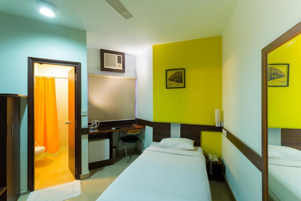 Agartala Hotel Kültér fotó